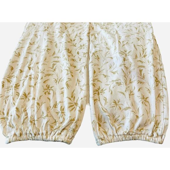 AMERICAN LIVING V-NECK BLOUSE, WOMENS, L, WHITE WITH GOLDTONE LEAVES, 3/4 SLEEVE - Picture 7 of 11